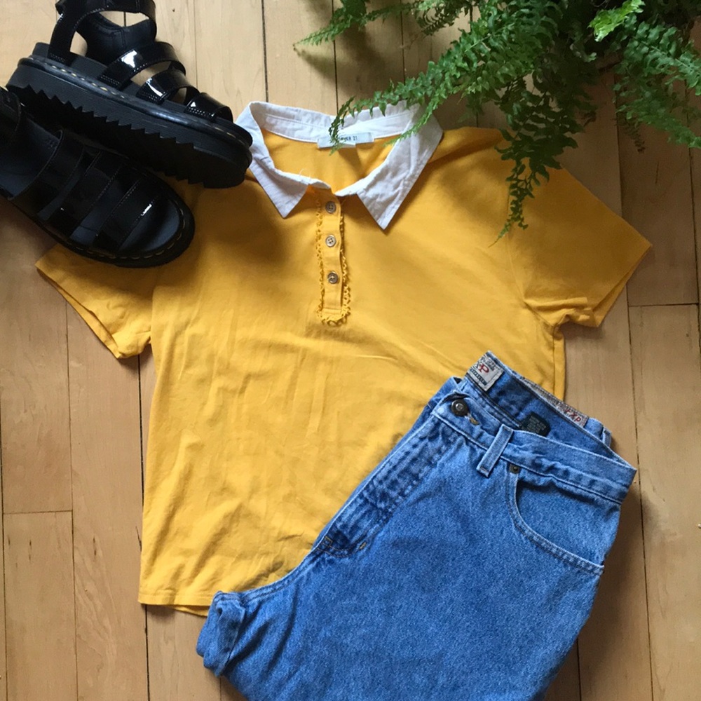Vintage inspired short sleeve collared shirt 👍🌻✨